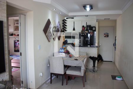 Sala de apartamento à venda com 2 quartos, 52m² em Vila Carmosina, São Paulo