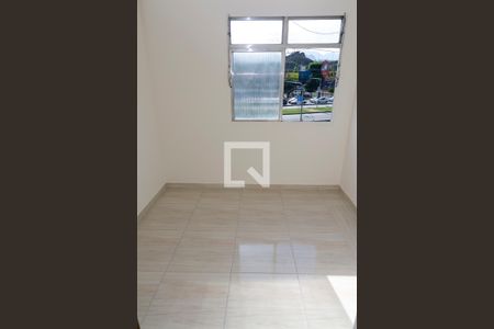 Quarto 1 de apartamento para alugar com 2 quartos, 52m² em Taquara, Rio de Janeiro