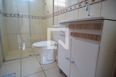 Banheiro  de apartamento para alugar com 1 quarto, 51m² em Rubem Berta, Porto Alegre