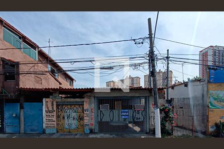 Fachada de casa à venda com 4 quartos, 200m² em Santo Antônio, Osasco