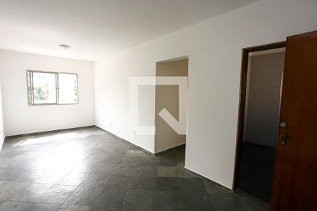 Sala de apartamento à venda com 2 quartos, 69m² em Jardim Maria Rosa, Taboão da Serra