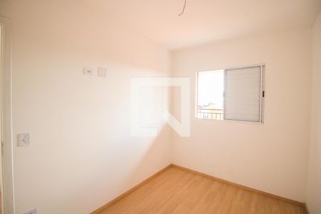 Quarto 2 de apartamento para alugar com 2 quartos, 44m² em Jardim São Vicente, São Paulo