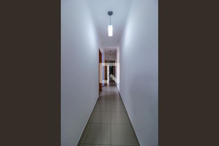 Corredor de casa à venda com 5 quartos, 400m² em Vila Fachini, São Paulo