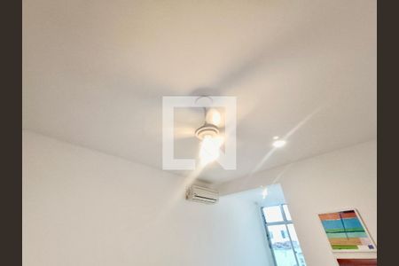 Sala  de apartamento para alugar com 2 quartos, 80m² em Leblon, Rio de Janeiro