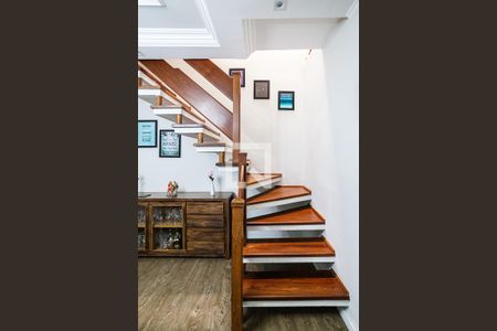 Escada de casa à venda com 4 quartos, 260m² em Vila Tibiriçá, Santo André