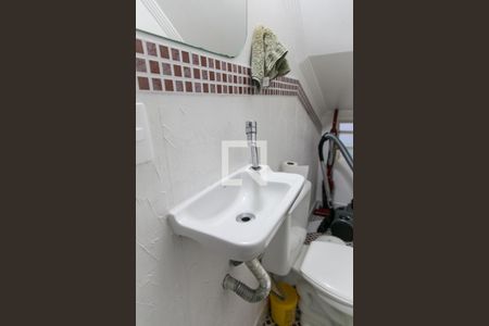 Lavabo   de casa para alugar com 3 quartos, 130m² em Vila Santa Terezinha (zona Norte), São Paulo