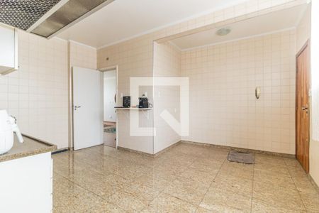 Cozinha de apartamento para alugar com 2 quartos, 100m² em Santa Cecília, São Paulo