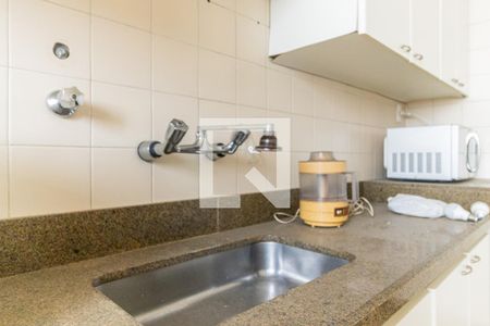 Cozinha - Torneira de apartamento para alugar com 2 quartos, 100m² em Santa Cecília, São Paulo