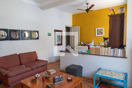 Sala  de apartamento à venda com 3 quartos, 180m² em Icaraí, Niterói