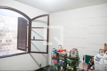 Casa de condomínio à venda com 300m², 4 quartos e 4 vagas Casa de condomínio à venda com 300m², 4 quartos e 4 vagasQuarto 2