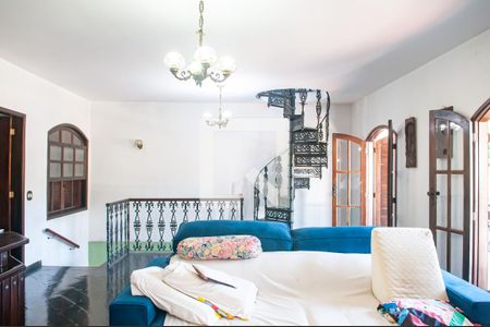 Casa de condomínio à venda com 300m², 4 quartos e 4 vagas Casa de condomínio à venda com 300m², 4 quartos e 4 vagasSala 2