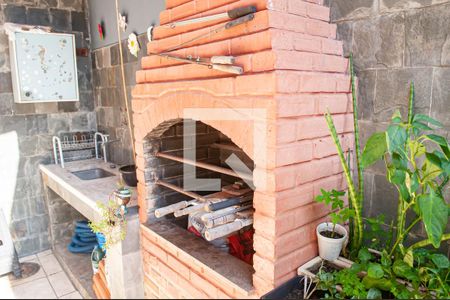 Casa de condomínio à venda com 300m², 4 quartos e 4 vagas Casa de condomínio à venda com 300m², 4 quartos e 4 vagasChurrasqueira