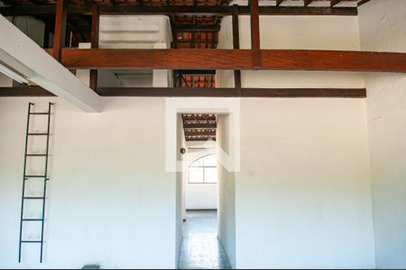 Casa de condomínio à venda com 300m², 4 quartos e 4 vagas Casa de condomínio à venda com 300m², 4 quartos e 4 vagasTerraço