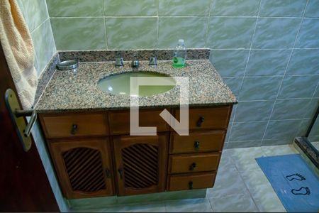 Casa de condomínio à venda com 300m², 4 quartos e 4 vagas Casa de condomínio à venda com 300m², 4 quartos e 4 vagasQuarto 3 - Suite