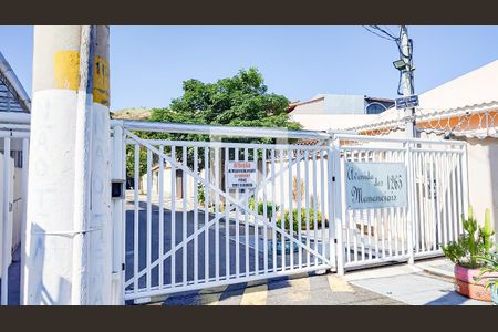 Casa de condomínio à venda com 300m², 4 quartos e 4 vagas Casa de condomínio à venda com 300m², 4 quartos e 4 vagasFachada do Condomínio