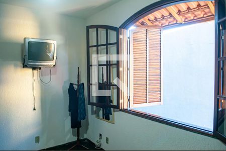 Casa de condomínio à venda com 300m², 4 quartos e 4 vagas Casa de condomínio à venda com 300m², 4 quartos e 4 vagasQuarto 3 - Suite