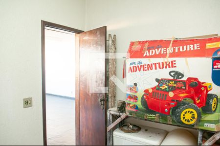 Casa de condomínio à venda com 300m², 4 quartos e 4 vagas Casa de condomínio à venda com 300m², 4 quartos e 4 vagasTerraço - Quarto