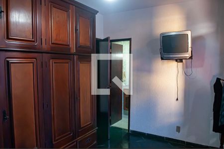 Casa de condomínio à venda com 300m², 4 quartos e 4 vagas Casa de condomínio à venda com 300m², 4 quartos e 4 vagasQuarto 3 - Suite