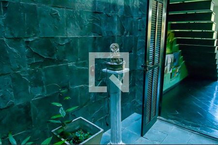 Casa de condomínio à venda com 300m², 4 quartos e 4 vagas Casa de condomínio à venda com 300m², 4 quartos e 4 vagasEspaço