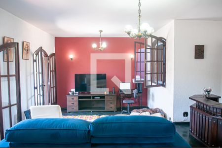 Casa de condomínio à venda com 300m², 4 quartos e 4 vagas Casa de condomínio à venda com 300m², 4 quartos e 4 vagasSala 2