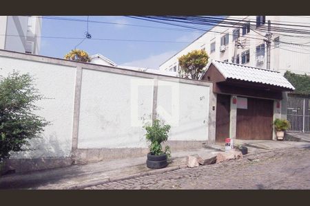 Fachada de casa à venda com 5 quartos, 600m² em Pechincha, Rio de Janeiro