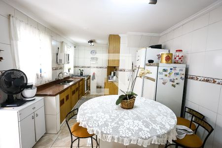 Casa para alugar com 316m², 4 quartos e 5 vagas Casa para alugar com 316m², 4 quartos e 5 vagasCozinha