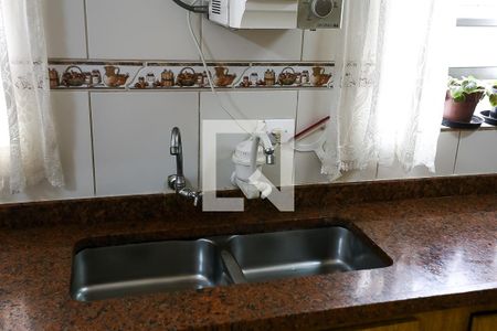 Casa para alugar com 316m², 4 quartos e 5 vagas Casa para alugar com 316m², 4 quartos e 5 vagasCozinha