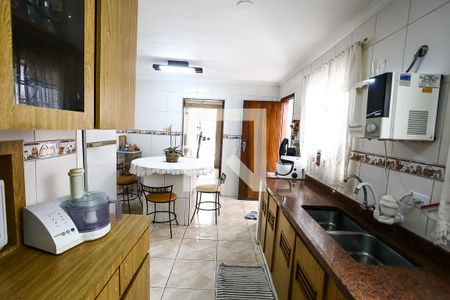 Casa para alugar com 316m², 4 quartos e 5 vagas Casa para alugar com 316m², 4 quartos e 5 vagasCozinha