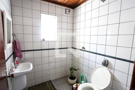 Casa para alugar com 316m², 4 quartos e 5 vagas Casa para alugar com 316m², 4 quartos e 5 vagasBanheiro da Suíte 1