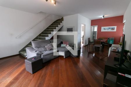 Casa à venda com 3 quartos, 140m² em Planalto Paulista, São Paulo