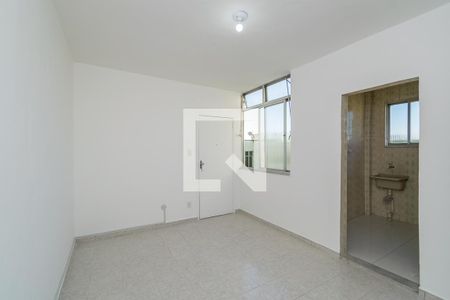 Sala de apartamento para alugar com 1 quarto, 30m² em Cordovil, Rio de Janeiro