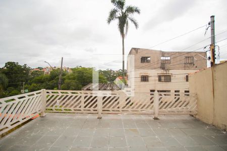Varanda de casa à venda com 4 quartos, 200m² em Vila Carmosina, São Paulo