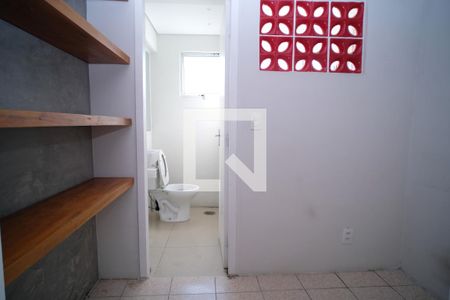 Lavabo de apartamento à venda com 2 quartos, 80m² em Vila Madalena, São Paulo