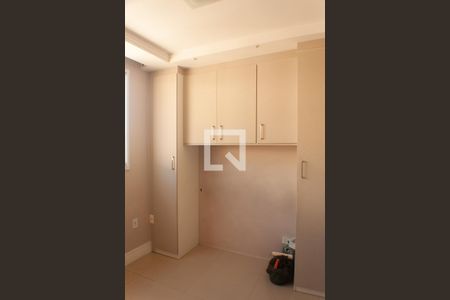 Quarto 1 de apartamento para alugar com 2 quartos, 47m² em Jardim Alvorada, Nova Iguaçu