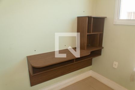 Quarto 2 de apartamento para alugar com 2 quartos, 47m² em Jardim Alvorada, Nova Iguaçu