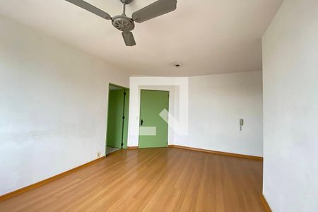 Sala de apartamento para alugar com 2 quartos, 65m² em Pátria Nova, Novo Hamburgo