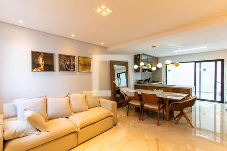 Sala de casa de condomínio para alugar com 4 quartos, 147m² em Parque Rincão, Cotia