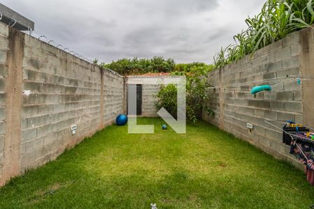 Casa à venda com 110m², 2 quartos e 2 vagas Casa à venda com 110m², 2 quartos e 2 vagasQuintal