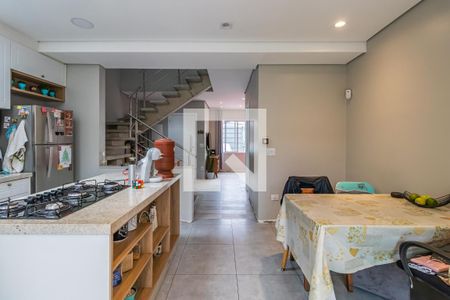 Casa à venda com 110m², 2 quartos e 2 vagas Casa à venda com 110m², 2 quartos e 2 vagasCozinha