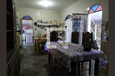 Casa à venda com 140m², 3 quartos e sem vaga