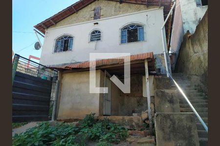 Casa à venda com 140m², 3 quartos e sem vaga