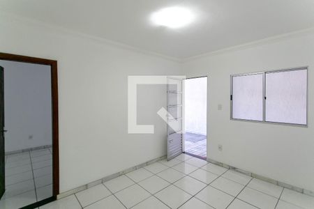 Sala de casa à venda com 2 quartos, 110m² em Piratininga, Belo Horizonte