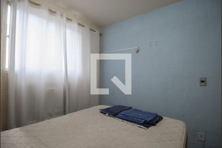 Quarto 1 de apartamento para alugar com 2 quartos, 45m² em Rubem Berta, Porto Alegre