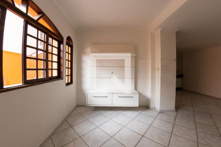Sala de casa para alugar com 2 quartos, 105m² em Vila Antonieta, São Paulo