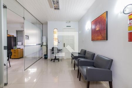 Sala de casa à venda com 5 quartos, 200m² em Camaquã, Porto Alegre