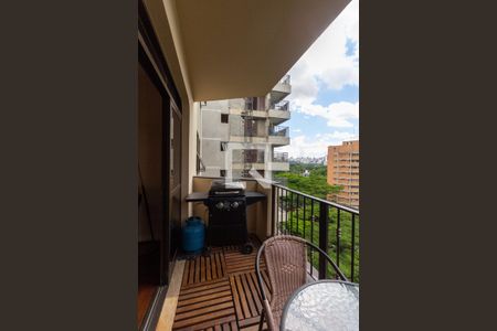 Sacada de apartamento à venda com 4 quartos, 140m² em Butantã, São Paulo