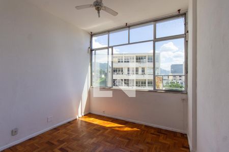 Quarto 1 de apartamento para alugar com 2 quartos, 46m² em Centro, Rio de Janeiro