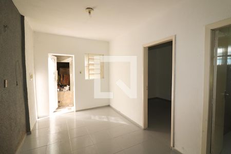 Sala de casa para alugar com 2 quartos, 55m² em Vila Jardim, Porto Alegre