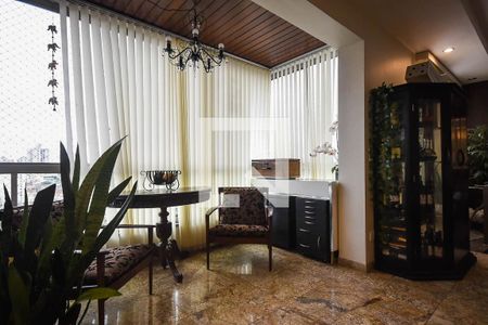 Varanda de apartamento à venda com 4 quartos, 180m² em Jardim Londrina, São Paulo