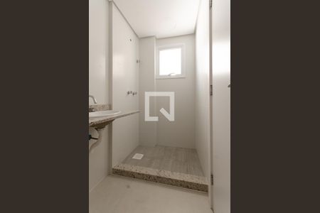 Banheiro da Suíte 1 de apartamento à venda com 3 quartos, 68m² em Partenon, Porto Alegre